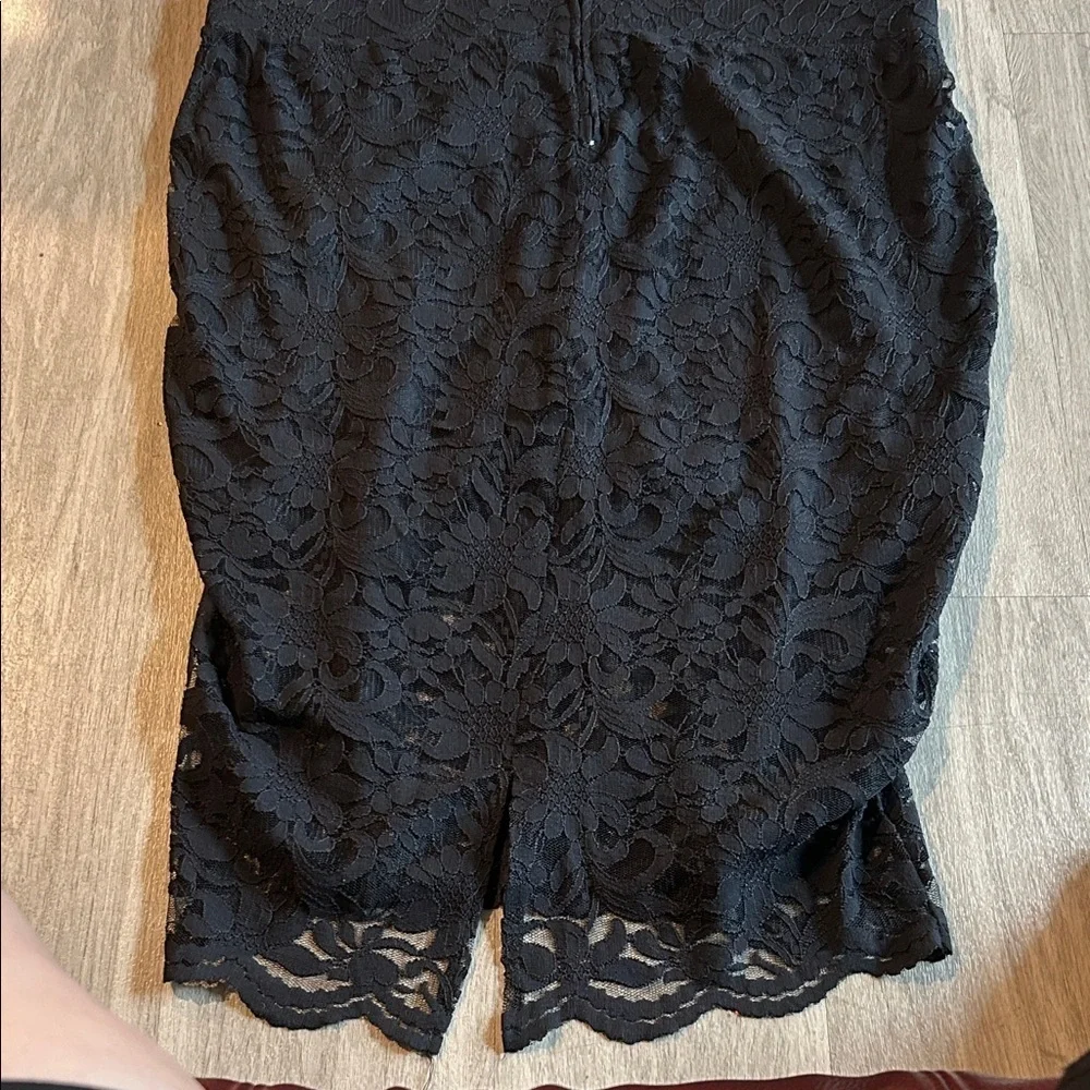 Torrid curvé Elegant Black Floral Lace Maxi Skirt. (Stretch) - Picture 9 of 9